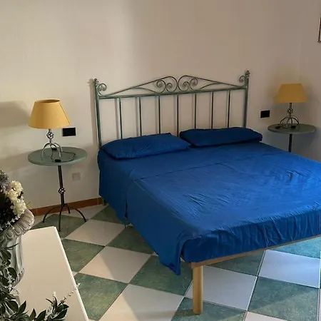 Welcomely - La Marina Apartament